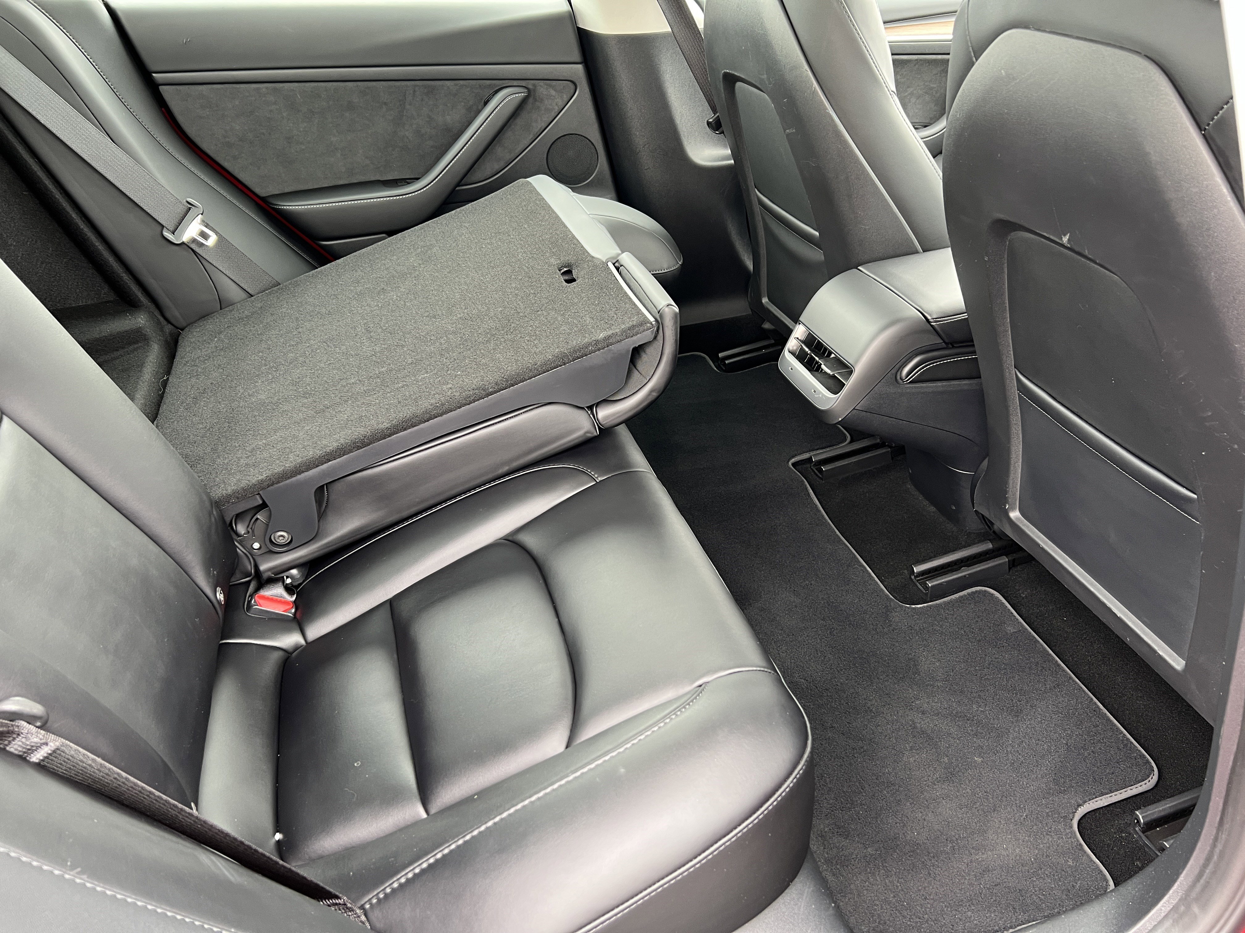 Used 2023 Tesla Model 3 Performance image 22