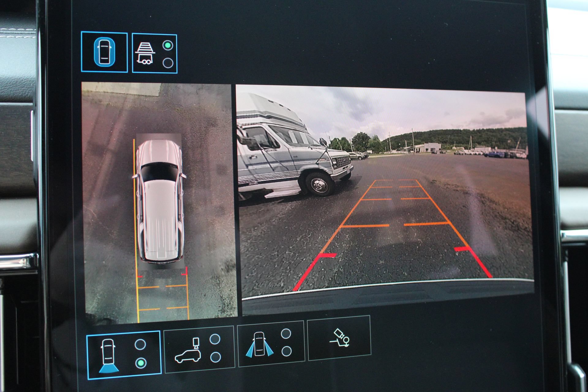 New 2026 GMC Yukon XL Denali Ultimate w/ LPO, Floor Liner Package AWD/4WD image 46