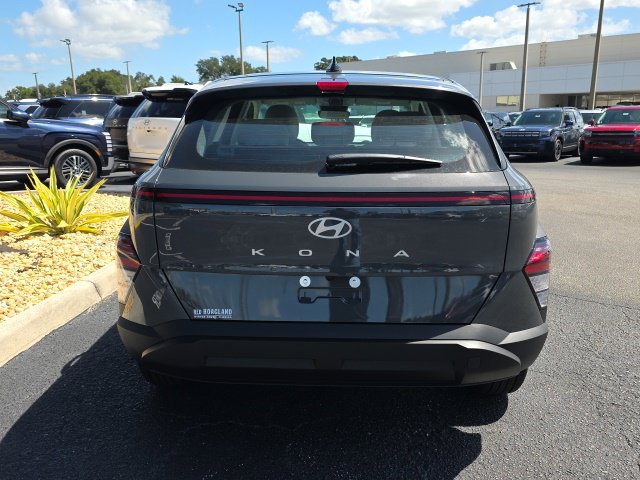 New 2027 Hyundai Kona SE FWD image 18