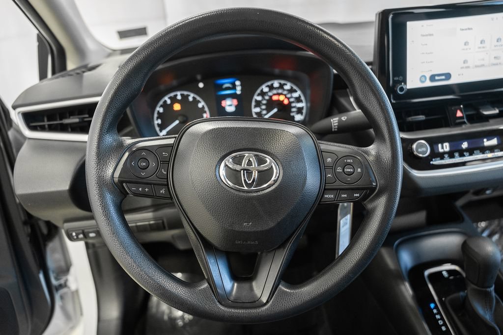 Used 2025 Toyota Corolla LE FWD image 26