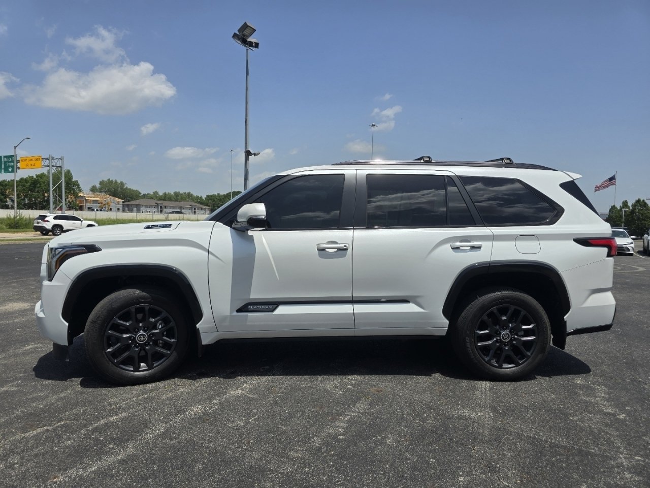 Certified 2024 Toyota Sequoia Platinum AWD/4WD image 17