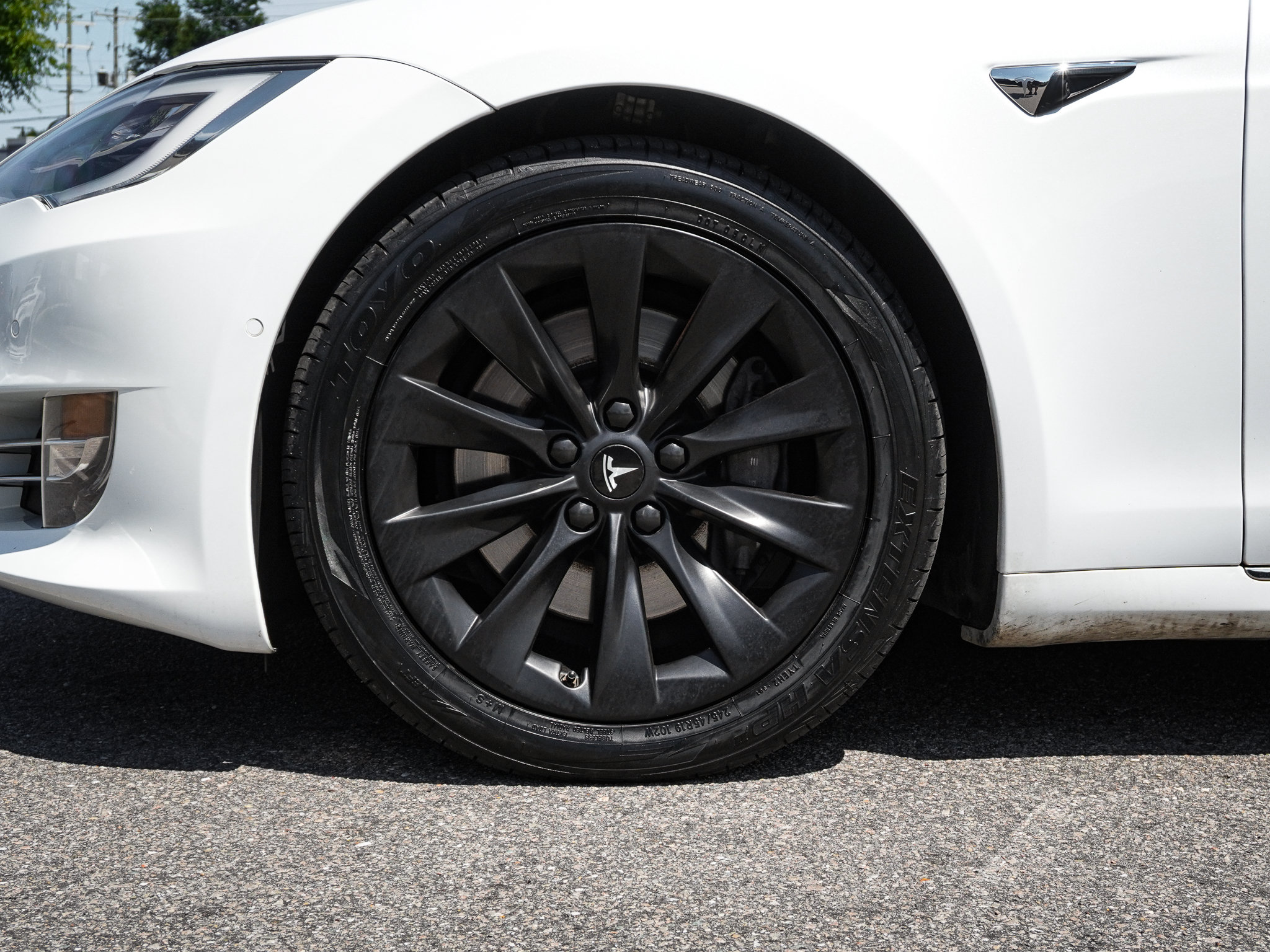 Used 2020 Tesla Model S Long Range Plus AWD/4WD image 14