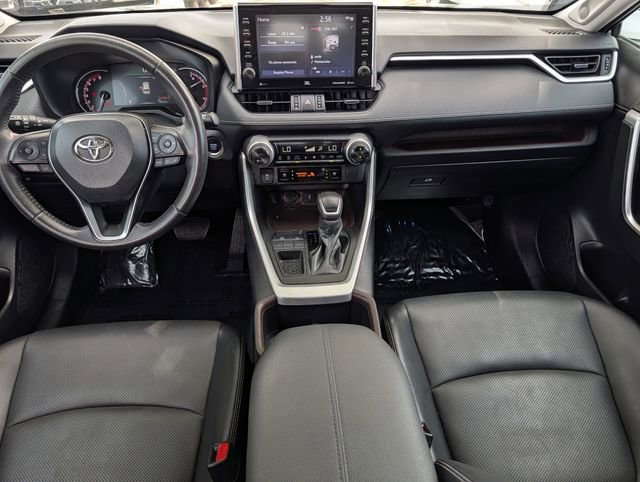 Used 2022 Toyota RAV4 Limited image 11