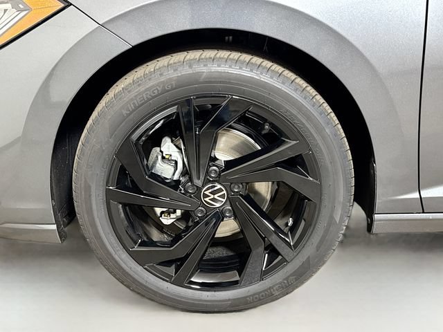 New 2026 Volkswagen Jetta SE FWD image 17