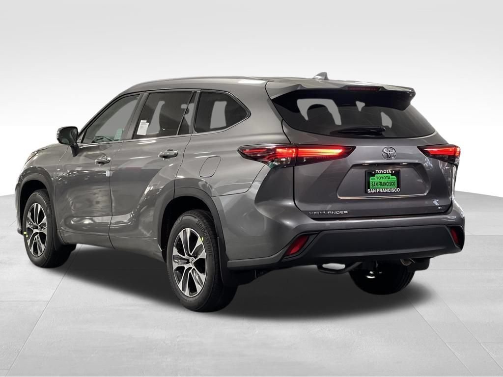 New 2026 Toyota Highlander XLE AWD/4WD image 3