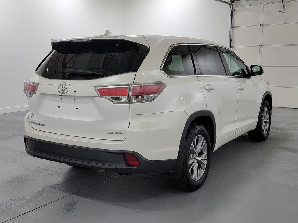 Used 2015 Toyota Highlander Plus AWD/4WD image 9