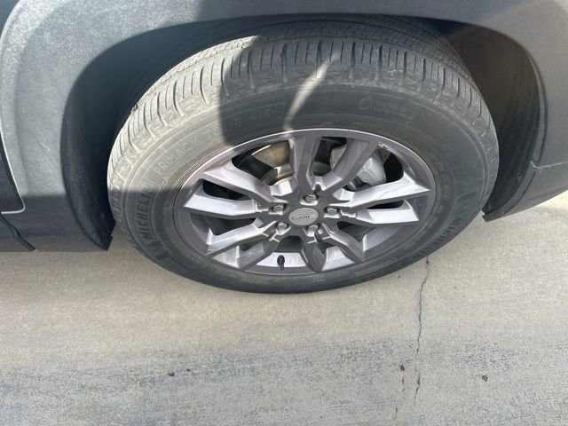 Used 2023 GMC Terrain SLT w/ Infotainment Package II image 8