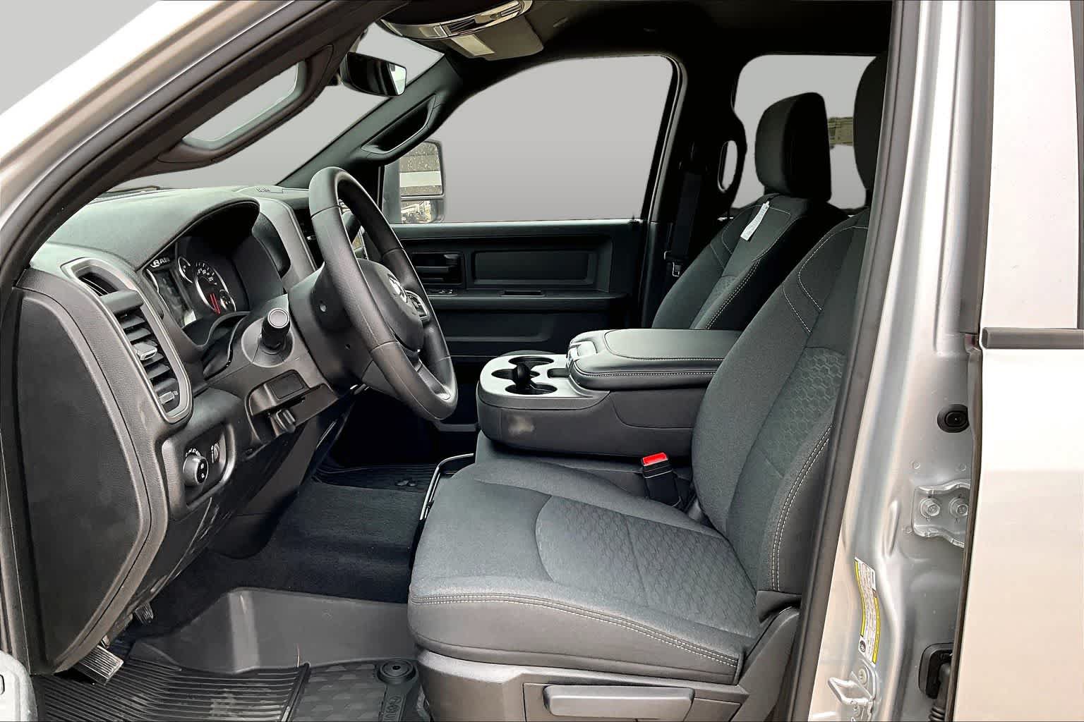 New 2026 RAM 3500 Tradesman AWD/4WD image 10