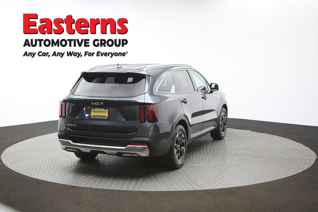 Used 2024 Kia Sorento S image 41