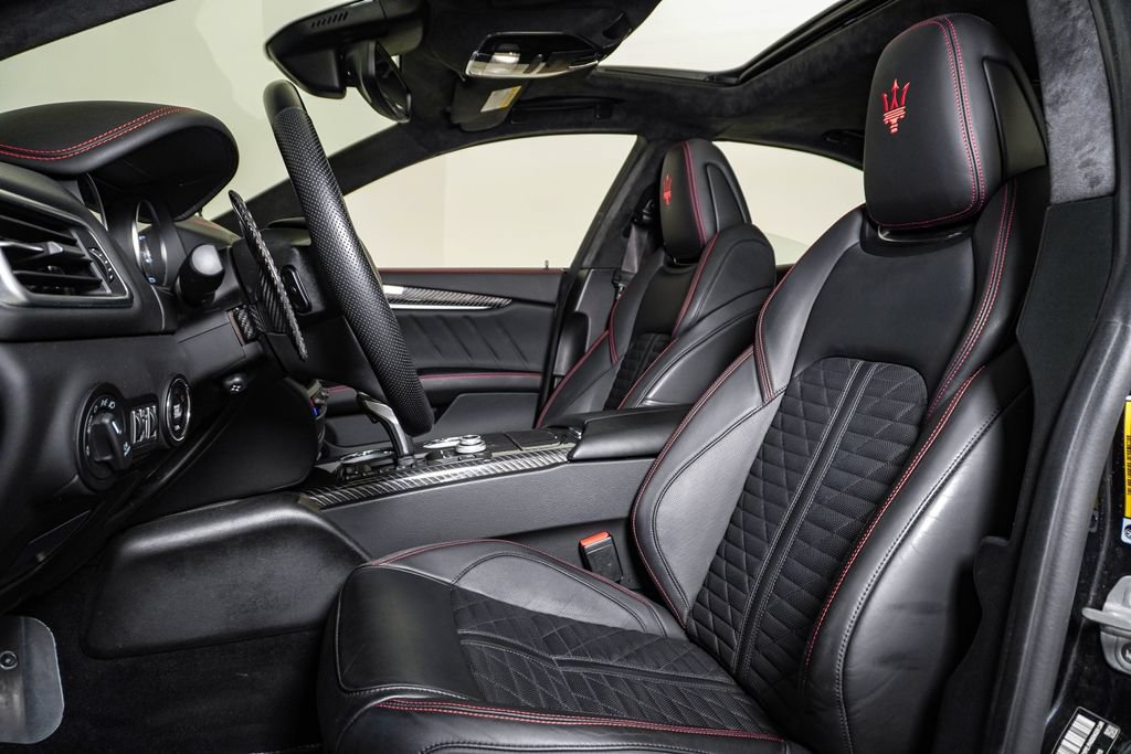 Certified 2023 Maserati Ghibli Modena Q4 AWD/4WD image 18