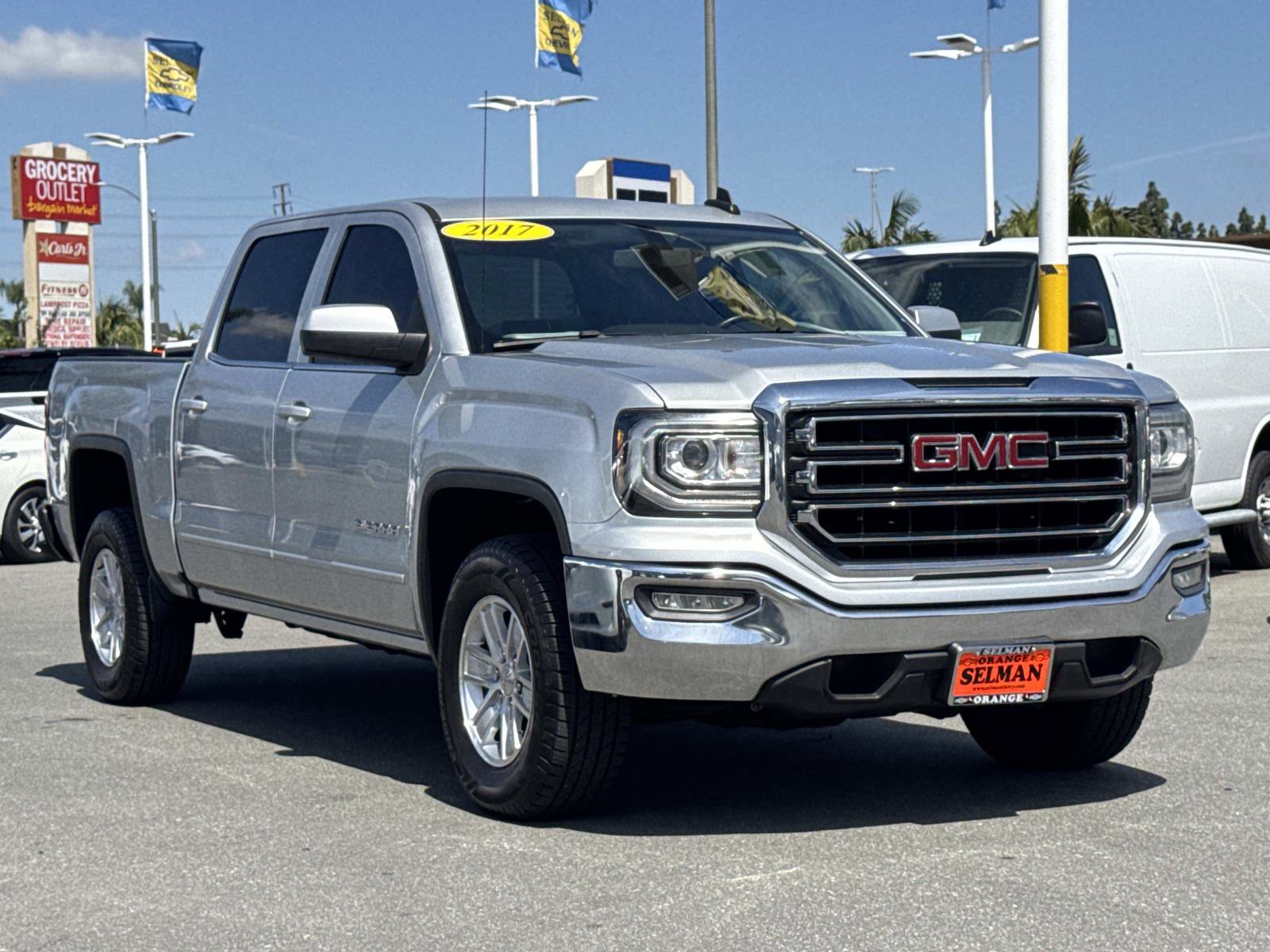Used 2017 GMC Sierra 1500 SLE w/ SLE Value Package RWD image 3