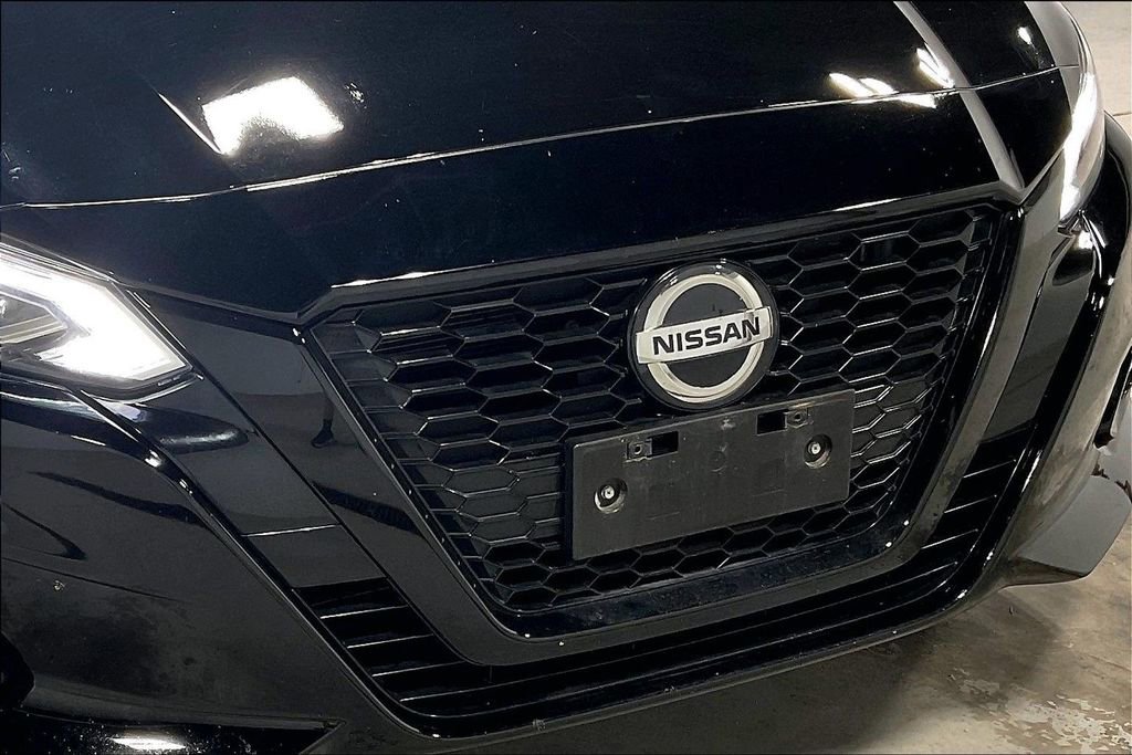 Used 2022 Nissan Altima 2.5 SR w/ Midnight Edition Package FWD image 37