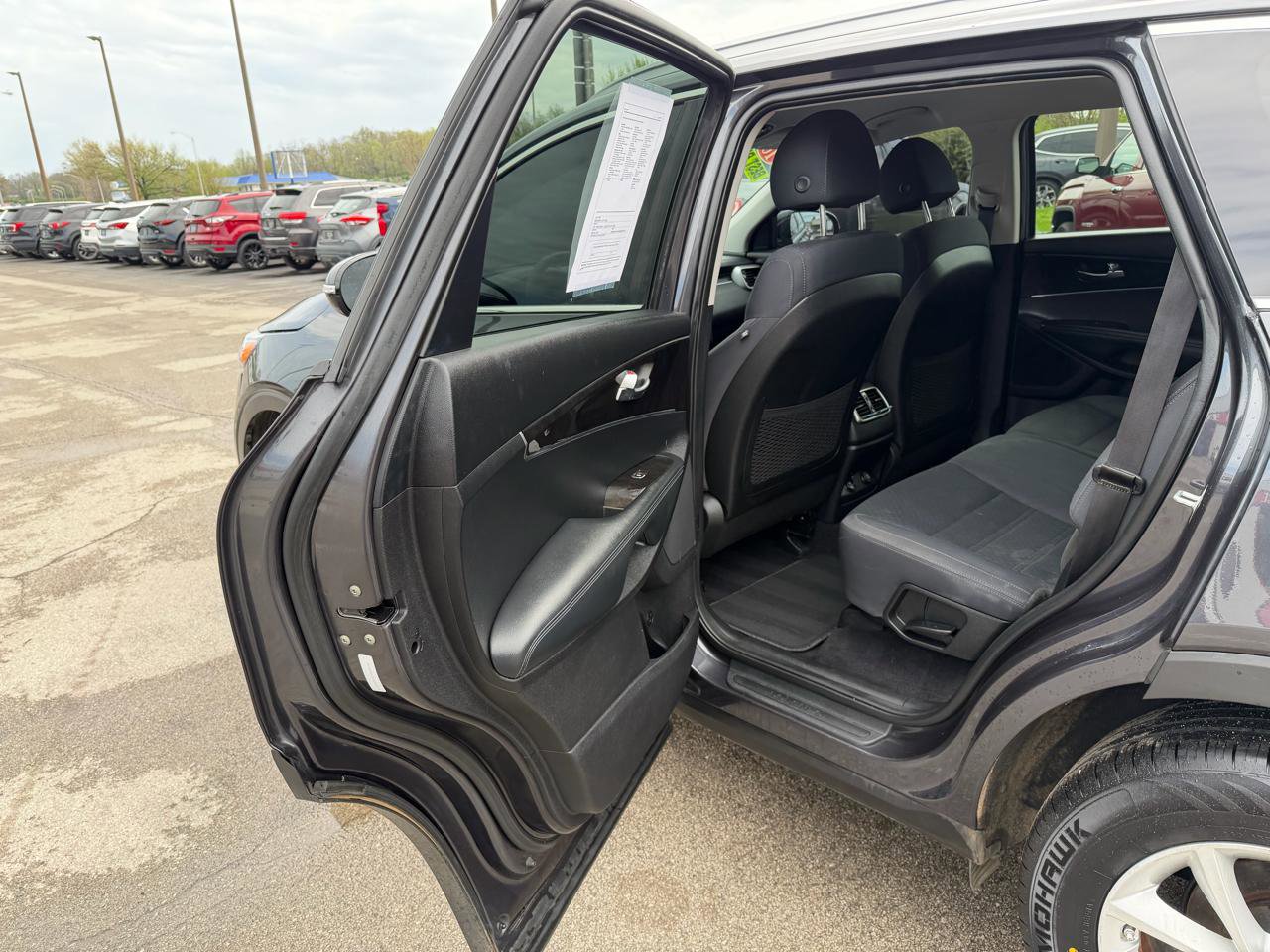 Used 2018 Kia Sorento LX image 12