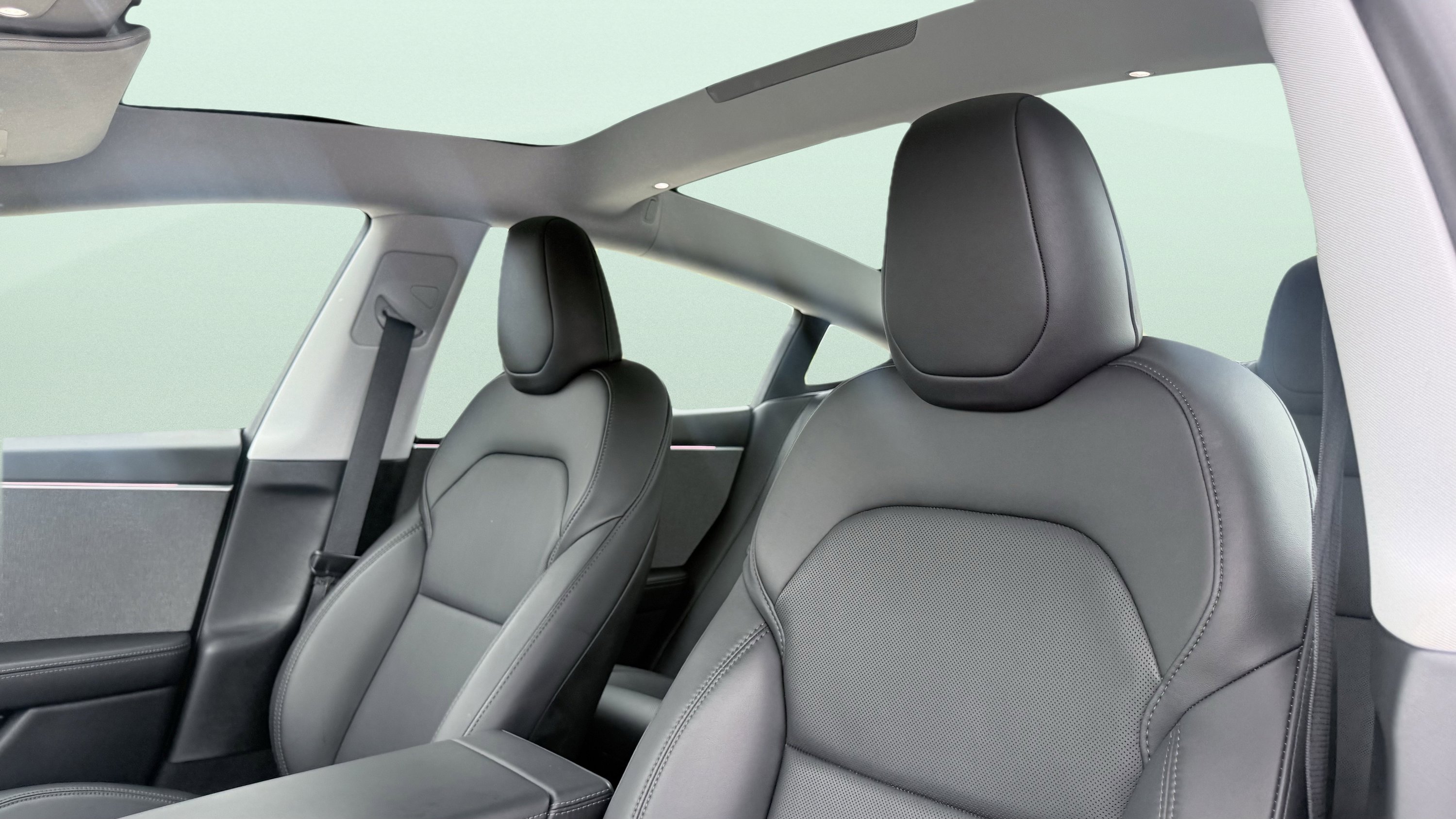 Used 2024 Tesla Model 3 Standard Range RWD image 29