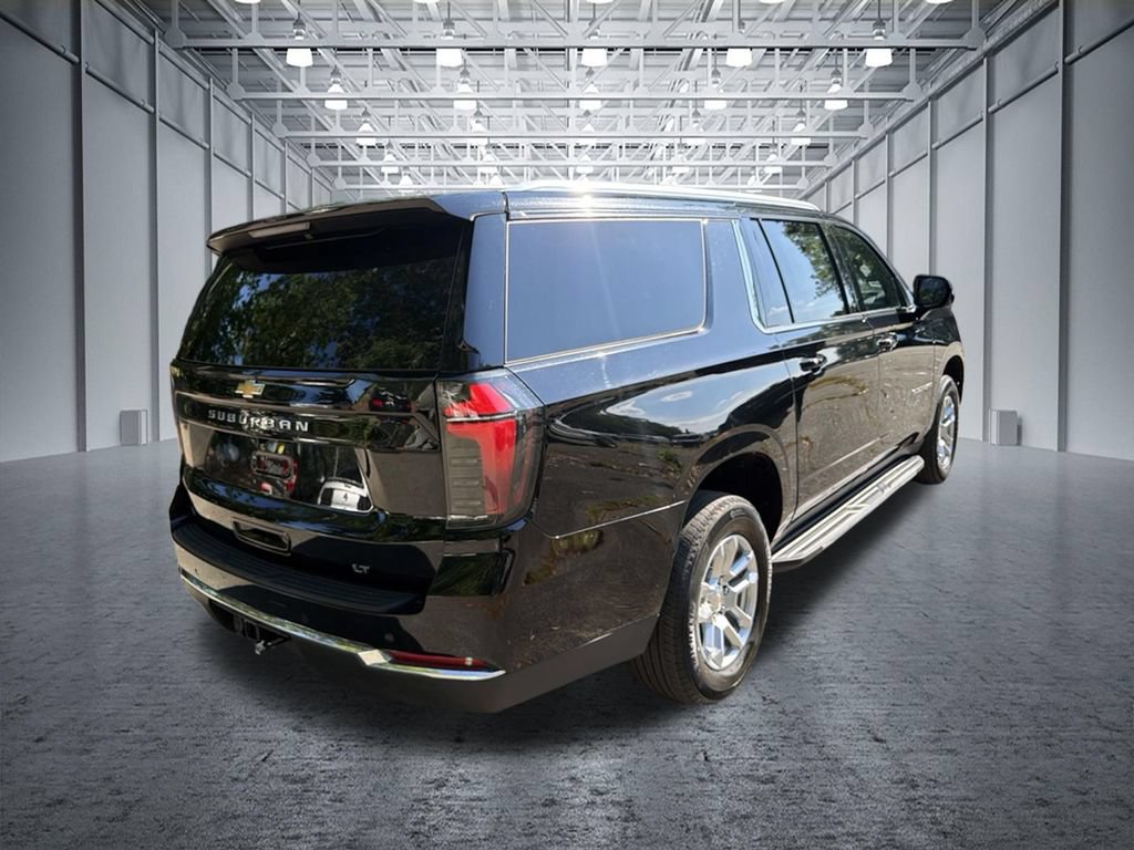 Used 2025 Chevrolet Suburban LT AWD/4WD image 5