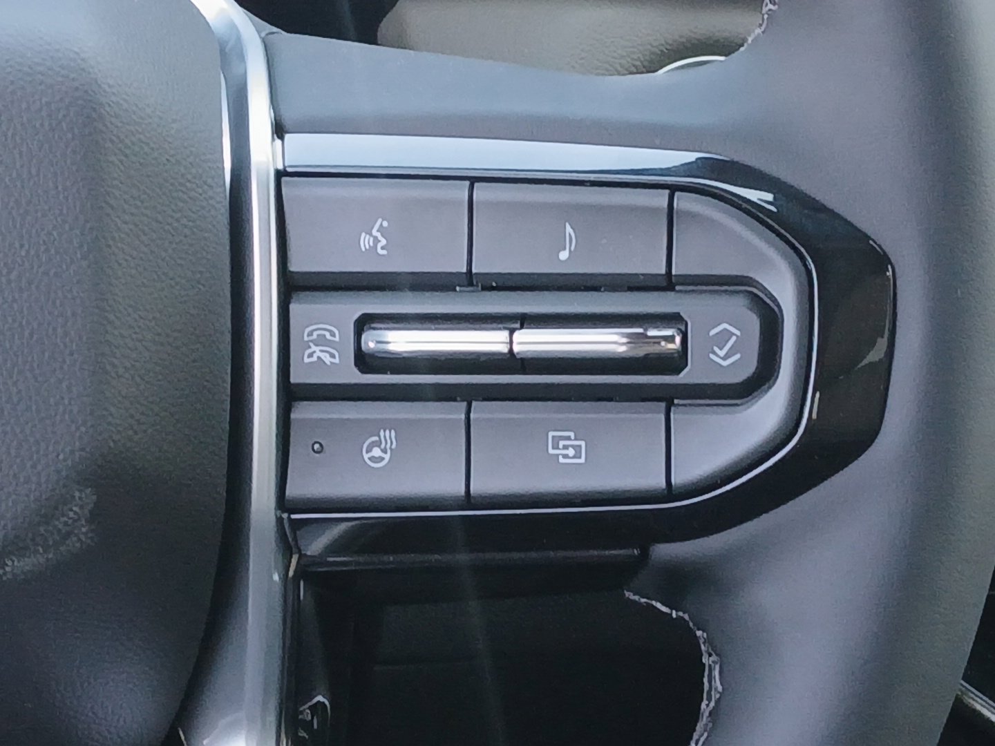 New 2026 Chevrolet Colorado ZR2 w/ Technology Package image 10