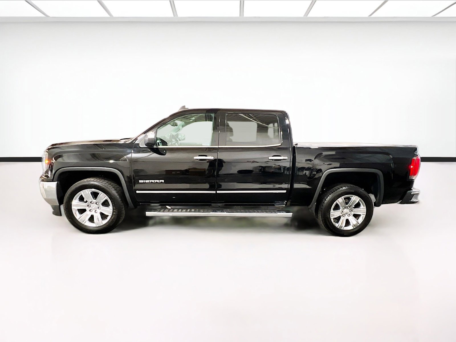 Used 2018 GMC Sierra 1500 SLT w/ Enhanced Driver Alert Package RWD image 23