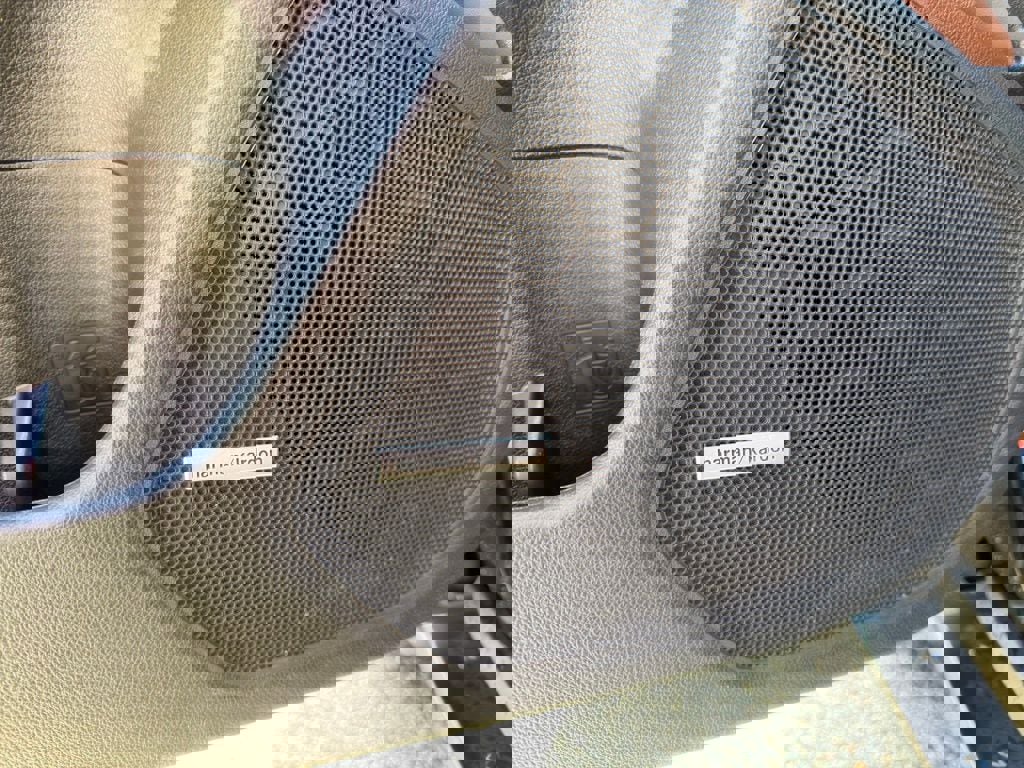 Used 2017 Subaru Outback 3.6R Touring image 12