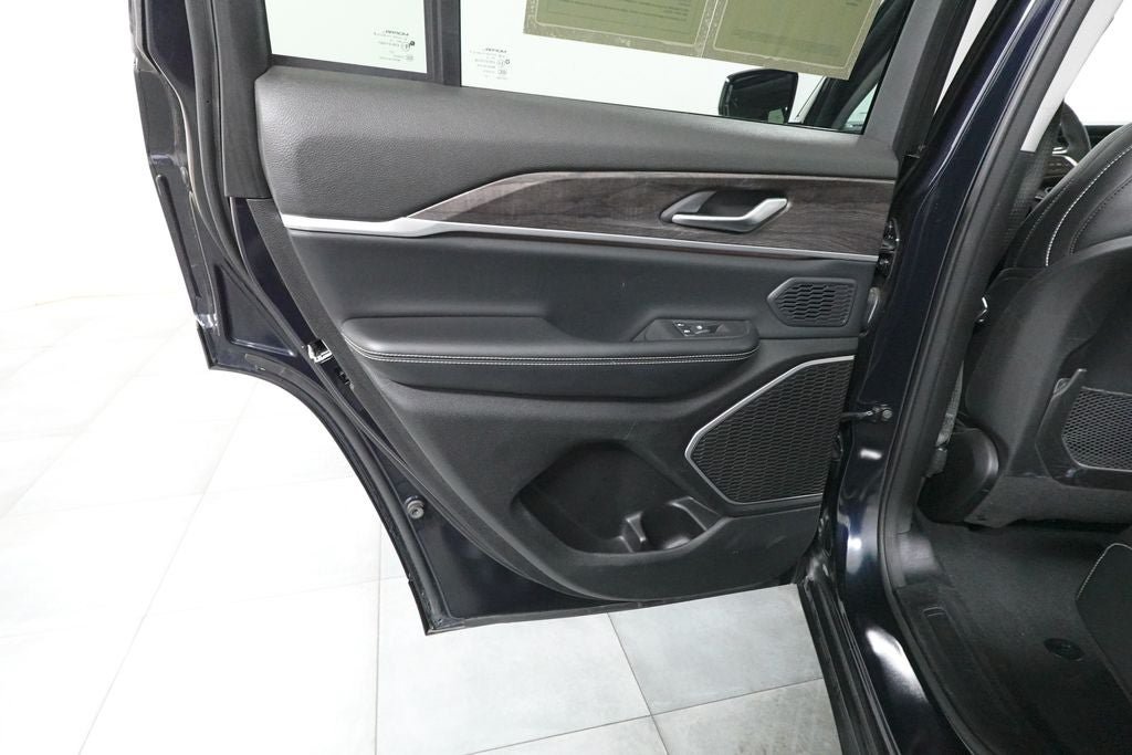 Used 2024 Jeep Grand Cherokee Limited 4xe AWD/4WD image 25
