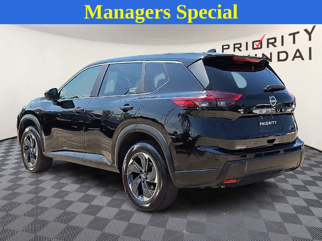 Used 2025 Nissan Rogue SV AWD/4WD image 6