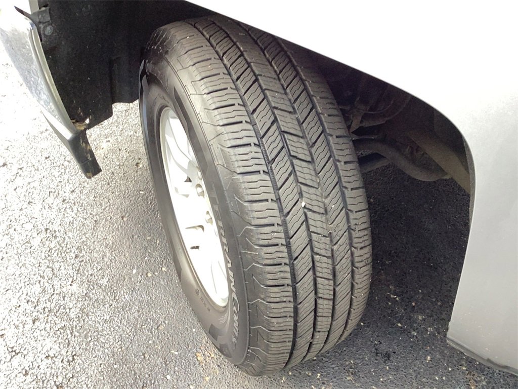 Used 2018 Chevrolet Silverado 1500 LT w/ All Star Edition image 26