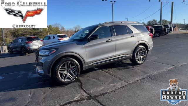 Used 2025 Ford Explorer ST-Line w/ ST-Line Street Pack AWD/4WD image 4