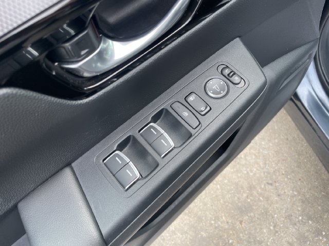 Used 2025 Honda CR-V Sport Touring image 21
