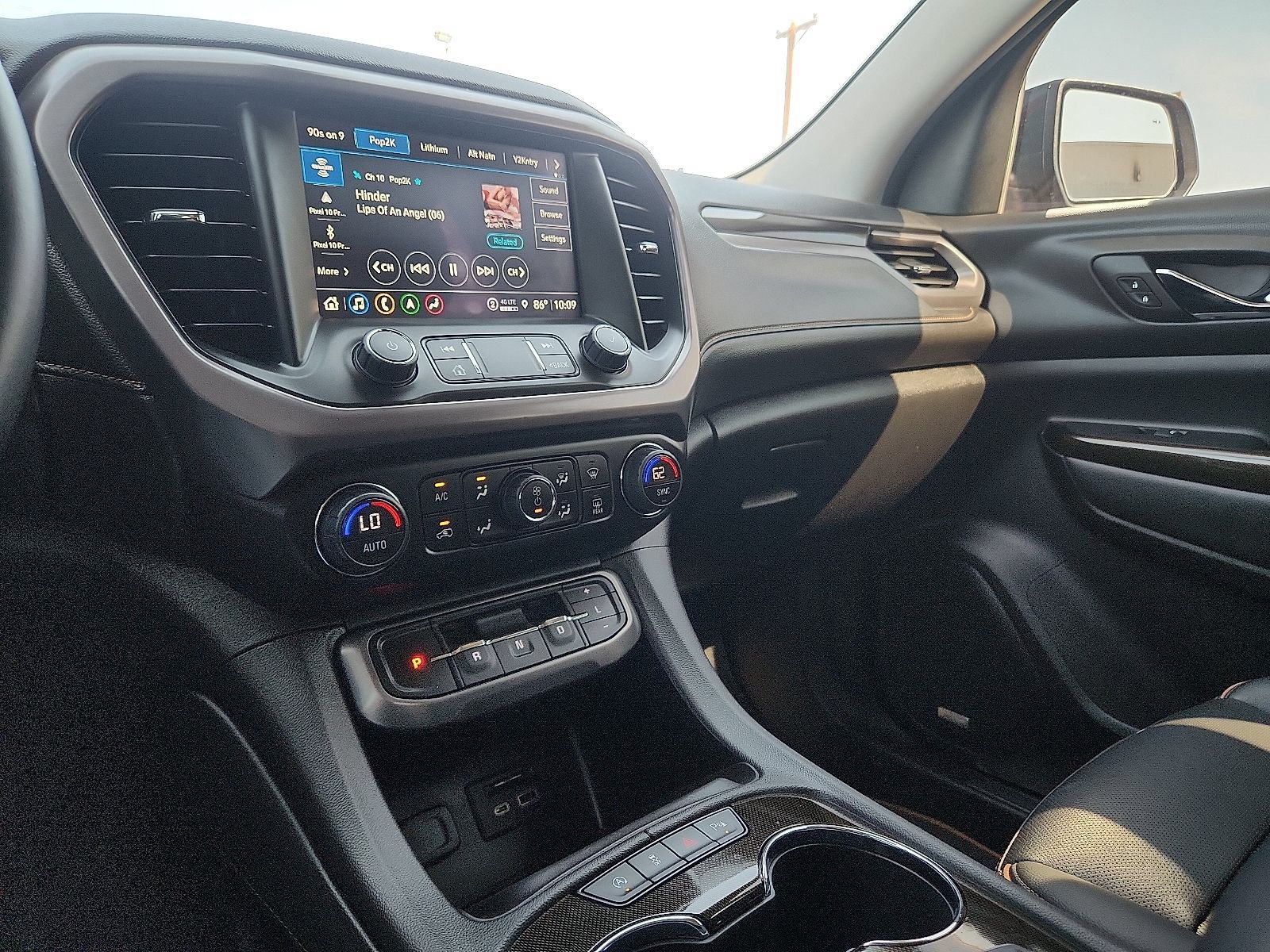 Used 2023 GMC Acadia AT4 w/ Technology Package AWD/4WD image 20