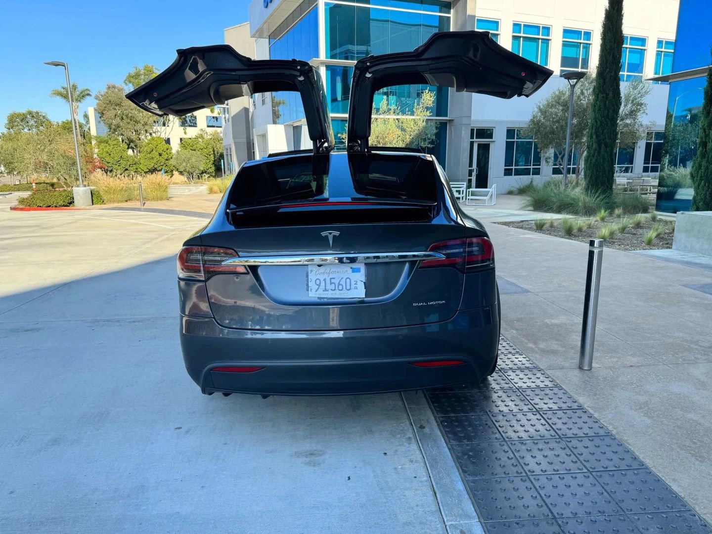 Used 2019 Tesla Model X Long Range AWD/4WD image 6