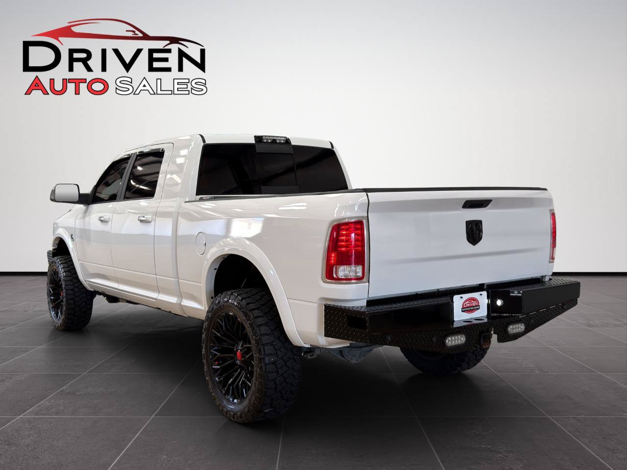 Used 2018 RAM 2500 Laramie AWD/4WD image 4