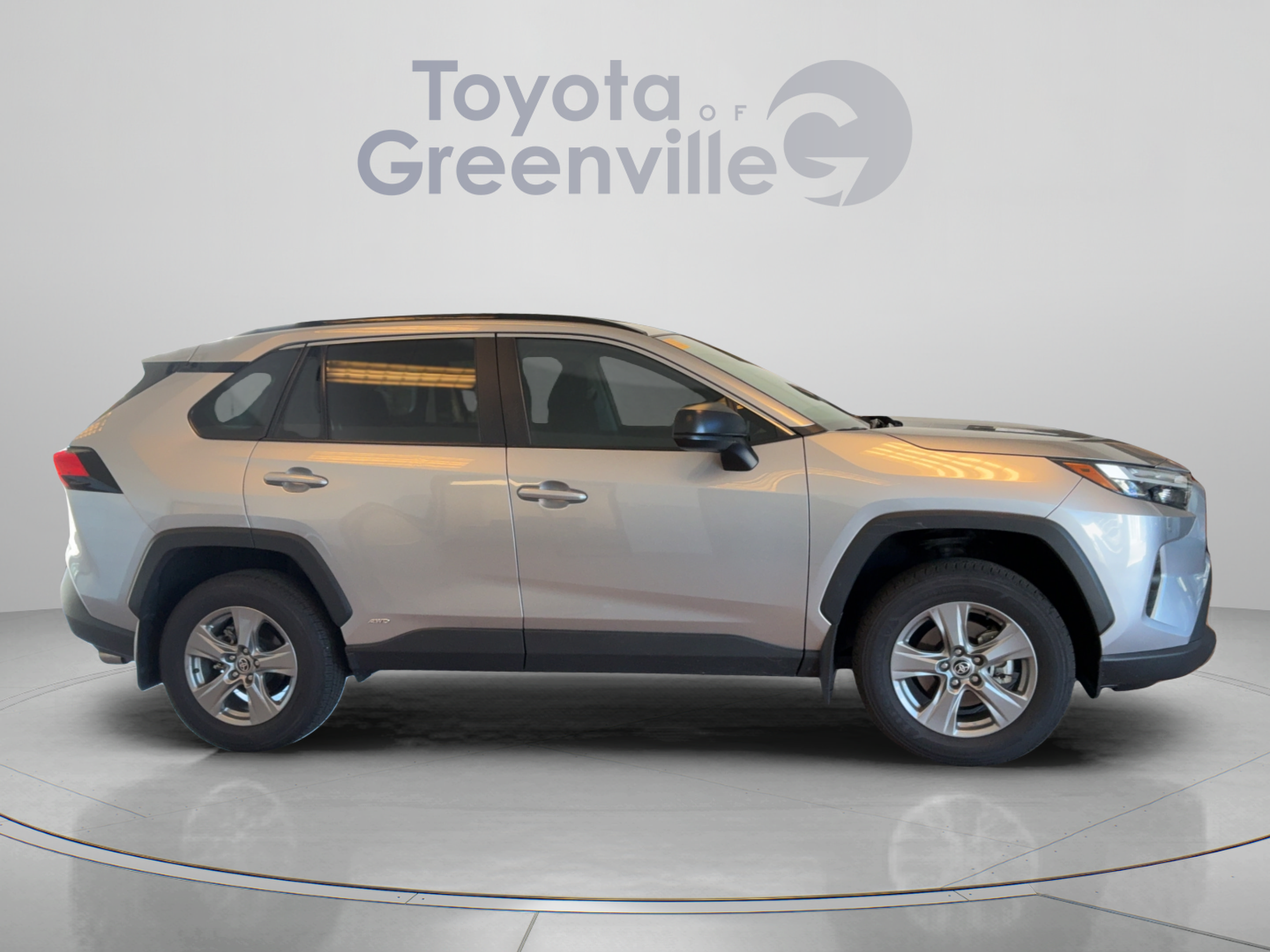 Used 2025 Toyota RAV4 LE AWD/4WD image 7