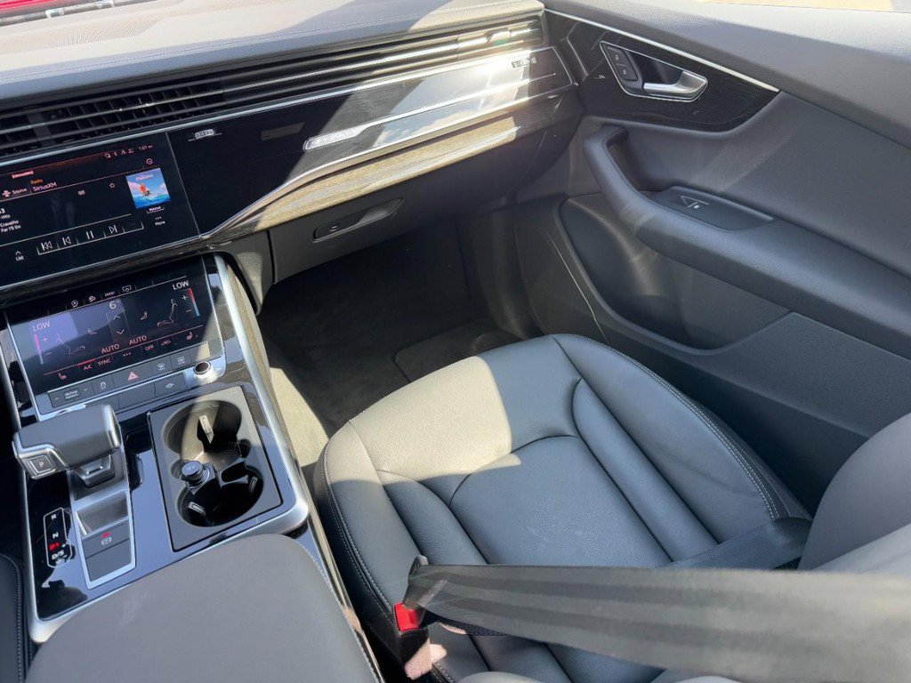 Used 2025 Audi Q7 3.0T Premium w/ Convenience Package image 15