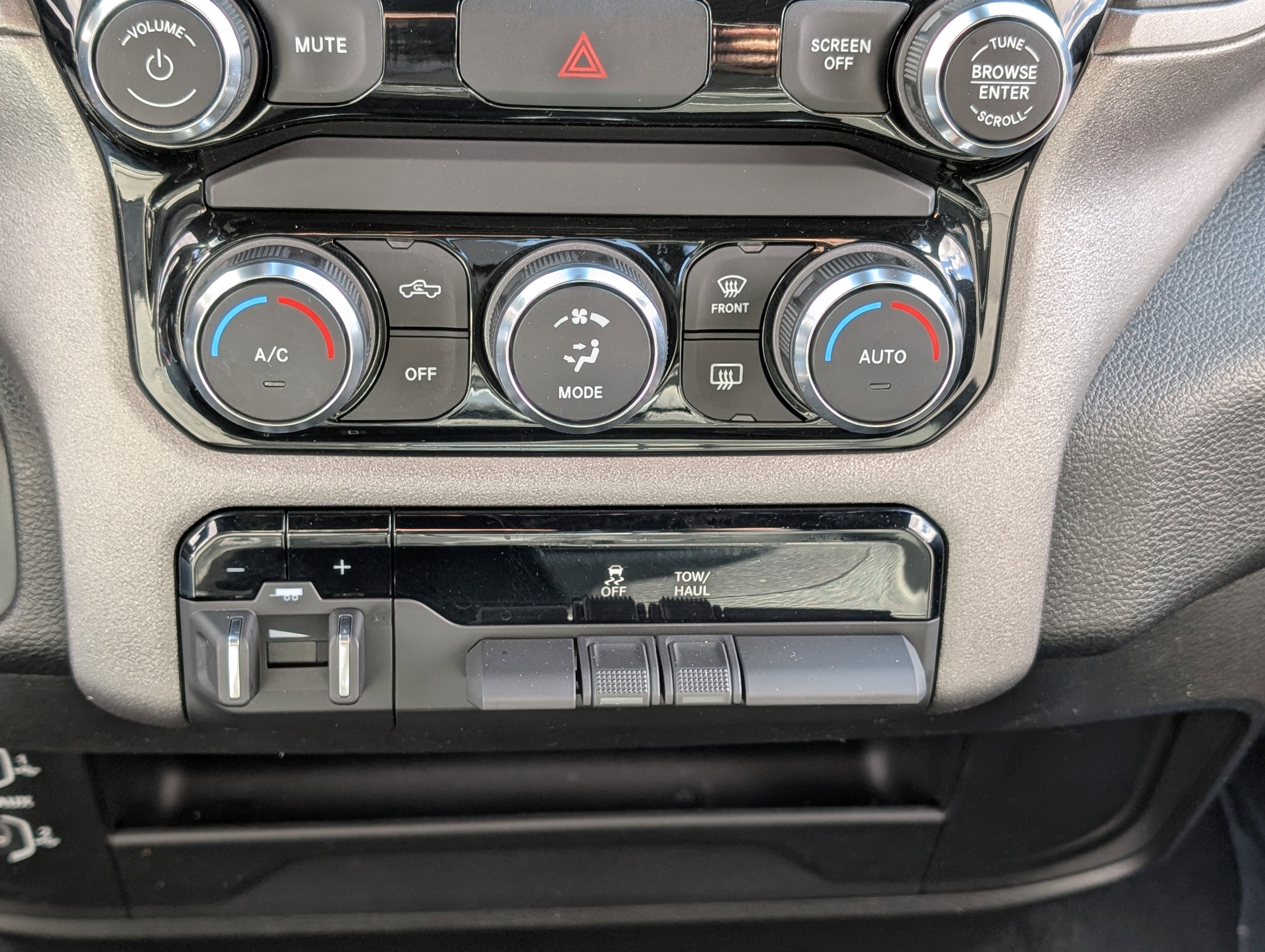 Used 2022 RAM 2500 Tradesman image 24