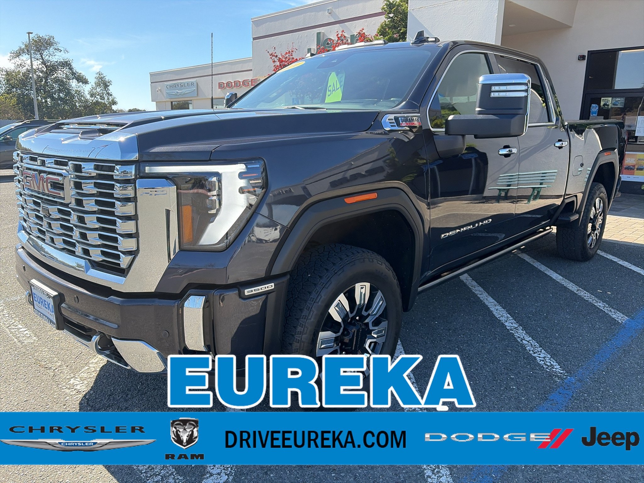 Used 2024 GMC Sierra 3500 Denali w/ Denali Reserve Package AWD/4WD image 1