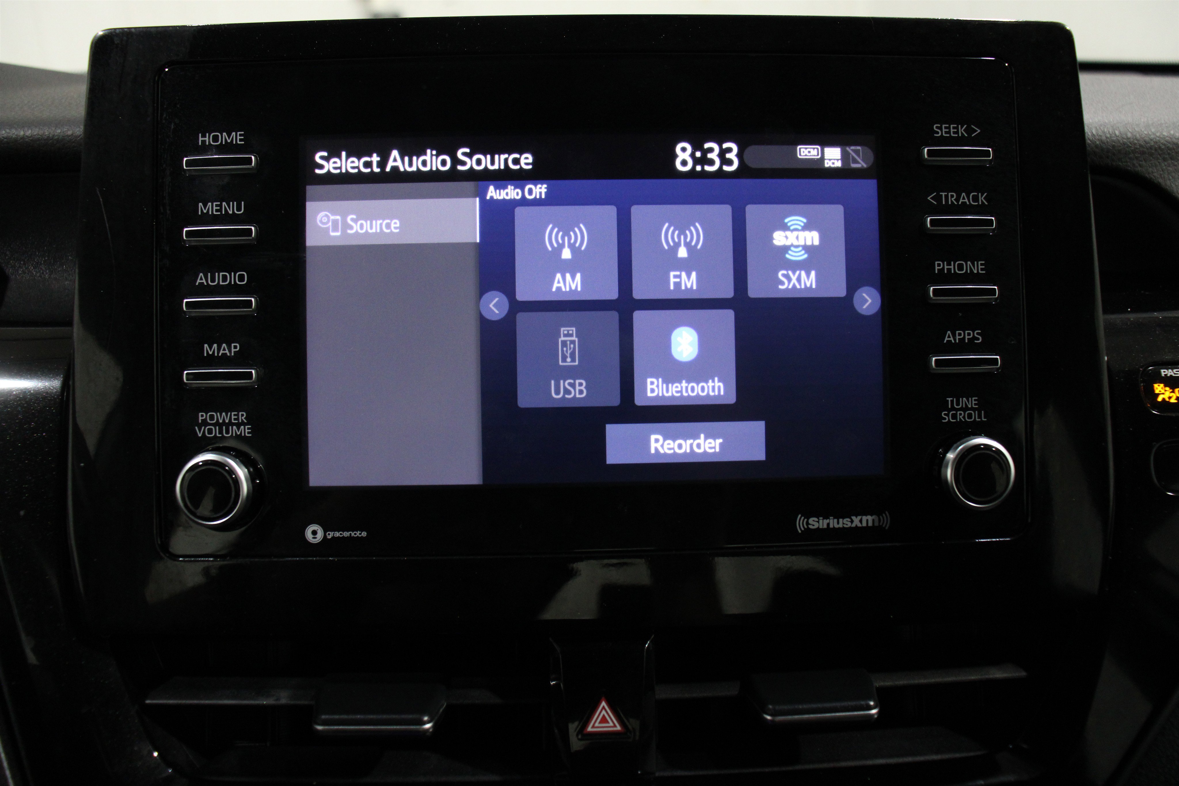 Used 2023 Toyota Camry SE image 14