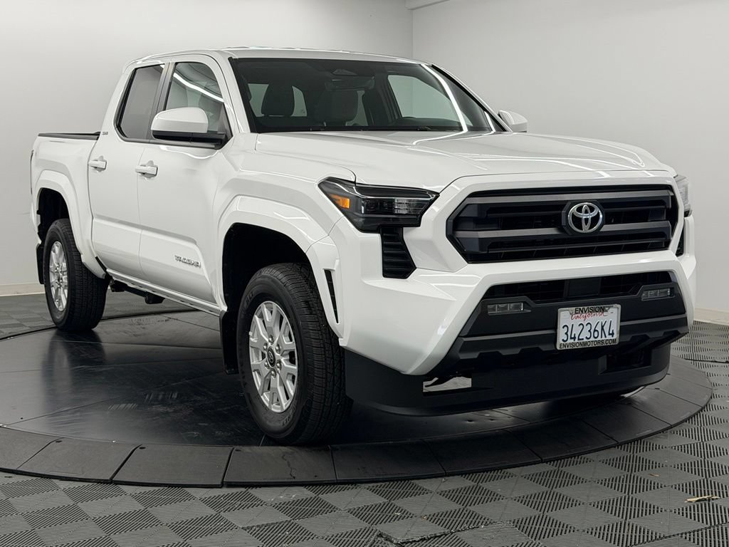 Used 2026 Toyota Tacoma SR5 AWD/4WD image 8