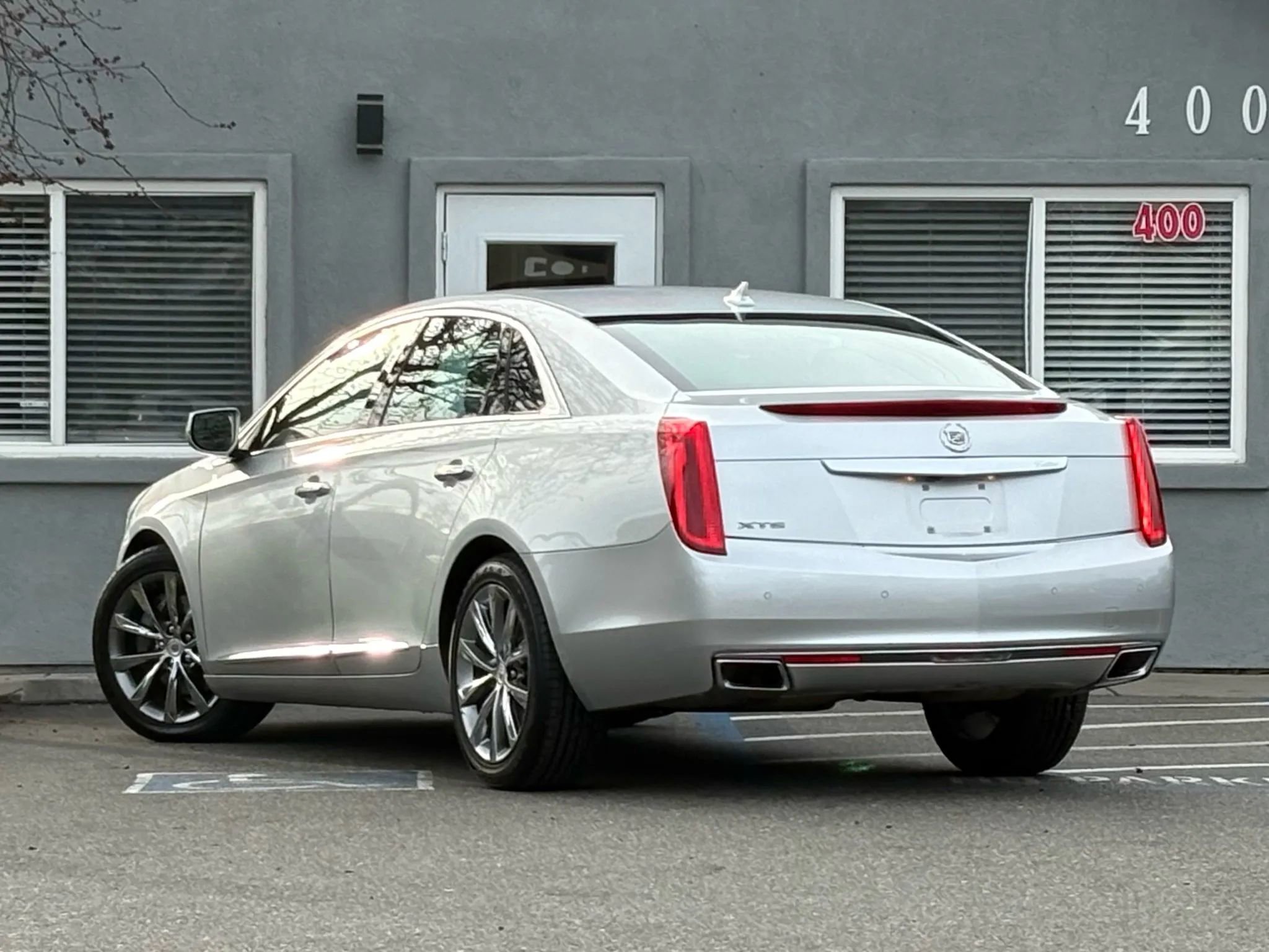 Used 2013 Cadillac XTS Luxury w/ Driver Awareness Package FWD image 7