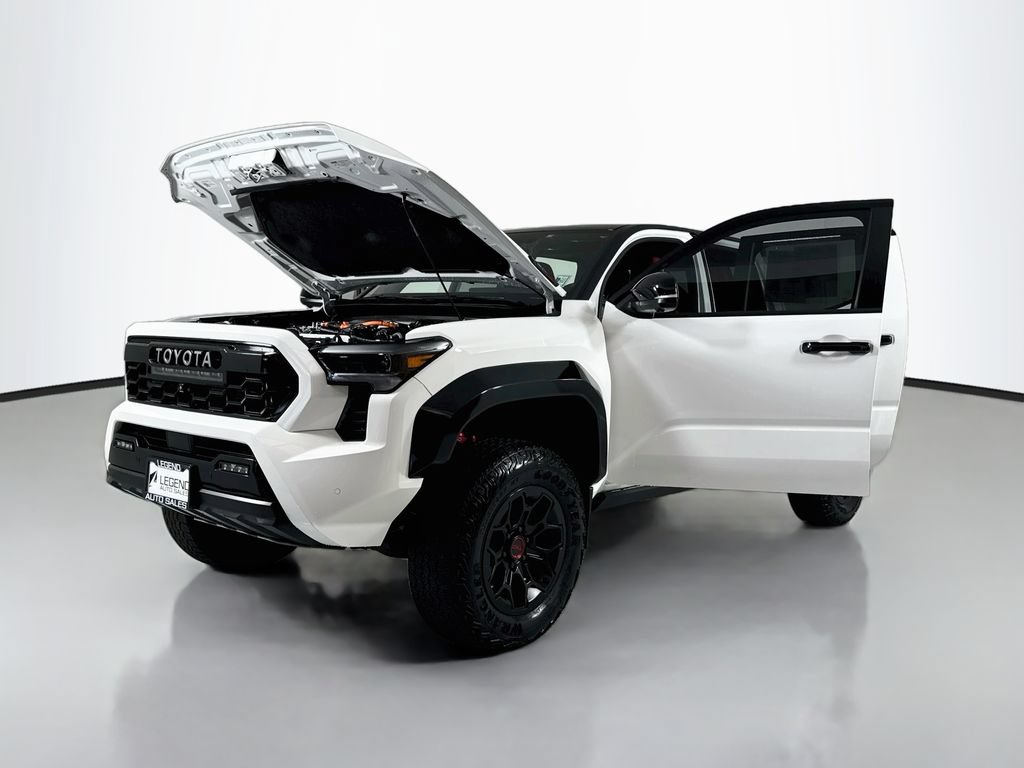 Used 2024 Toyota Tacoma TRD Pro AWD/4WD image 30