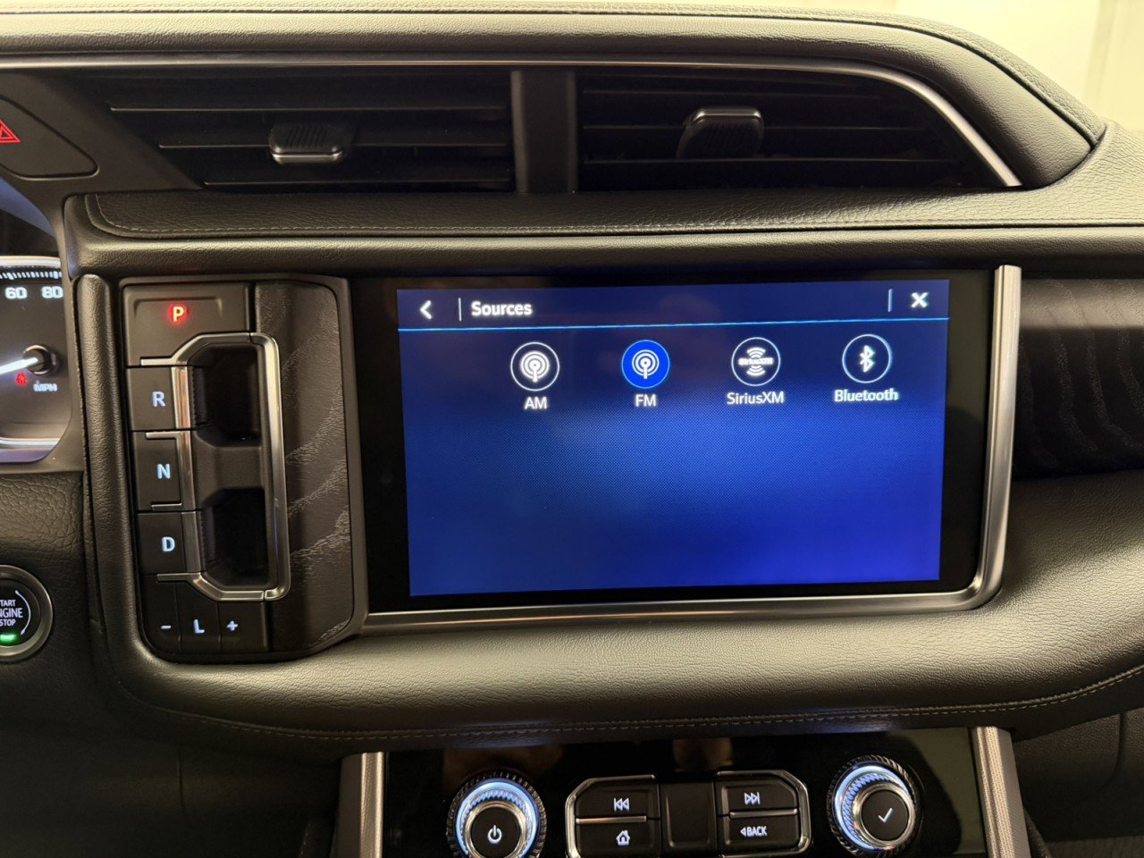 Used 2021 GMC Yukon XL Denali image 25