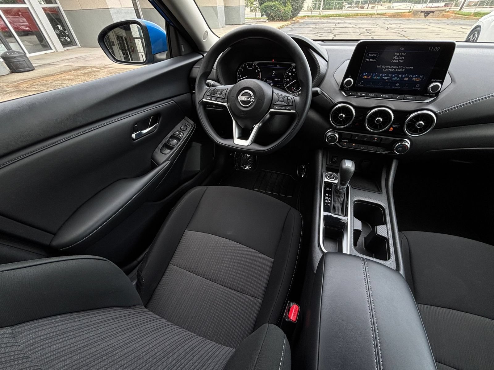 Used 2025 Nissan Sentra SV FWD image 32