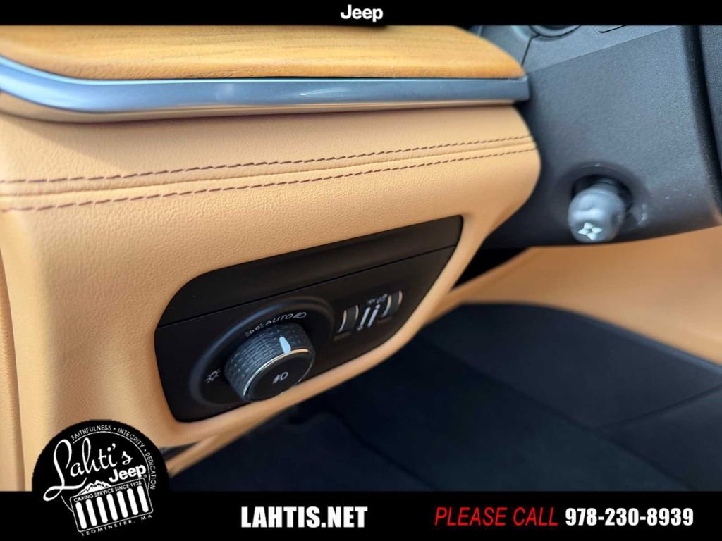 Used 2023 Jeep Grand Cherokee L Summit image 30