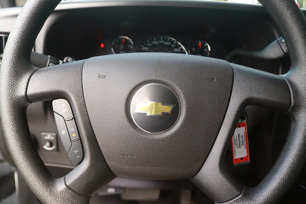 Used 2025 Chevrolet Express 3500 LT w/ LT Preferred Equipment Group RWD image 16