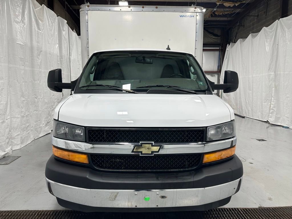 Used 2022 Chevrolet Express 3500 w/ Power Convenience Package image 2