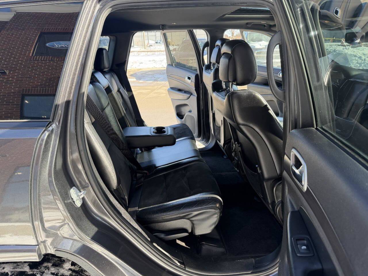 Used 2018 Jeep Grand Cherokee Altitude image 24