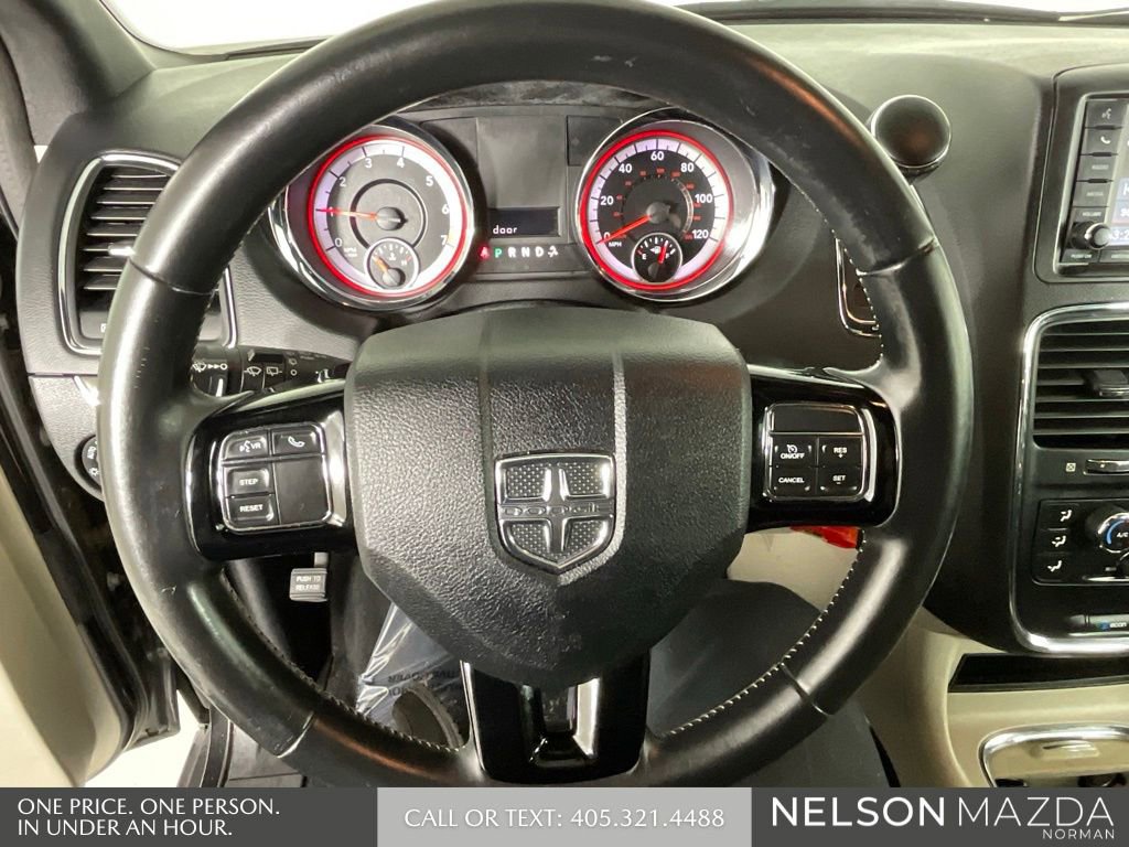 Used 2018 Dodge Grand Caravan SXT image 41