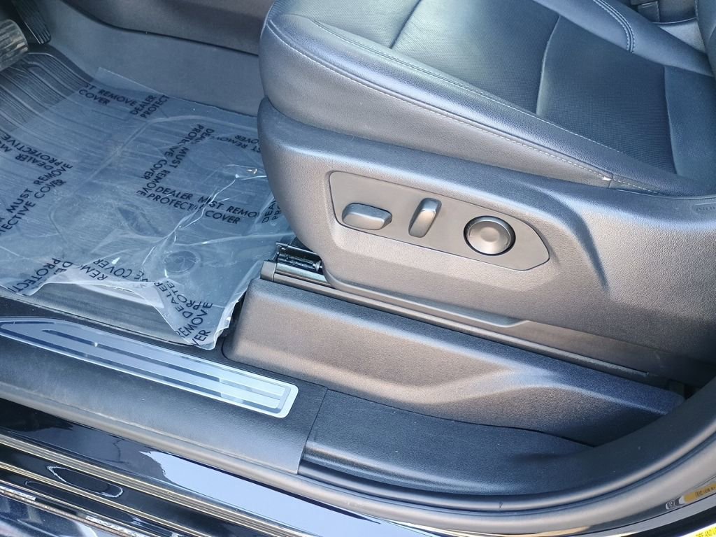 Used 2023 GMC Sierra 1500 SLT w/ SLT Premium Package image 11