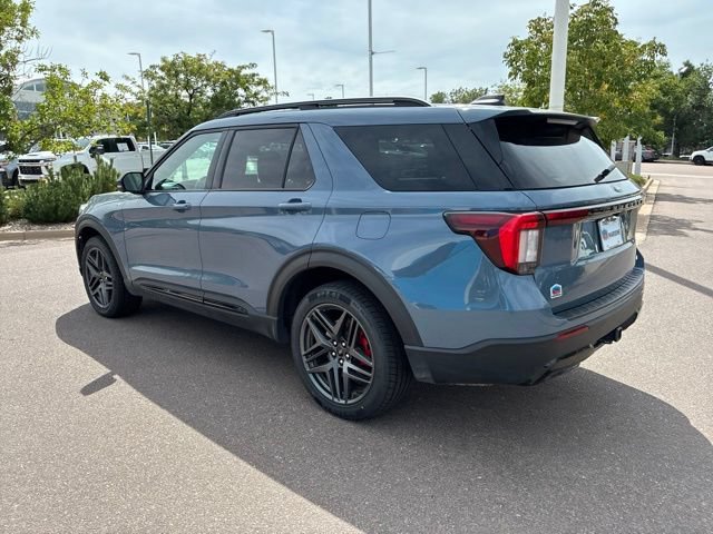 Used 2025 Ford Explorer ST-Line w/ Premium Package AWD/4WD image 4