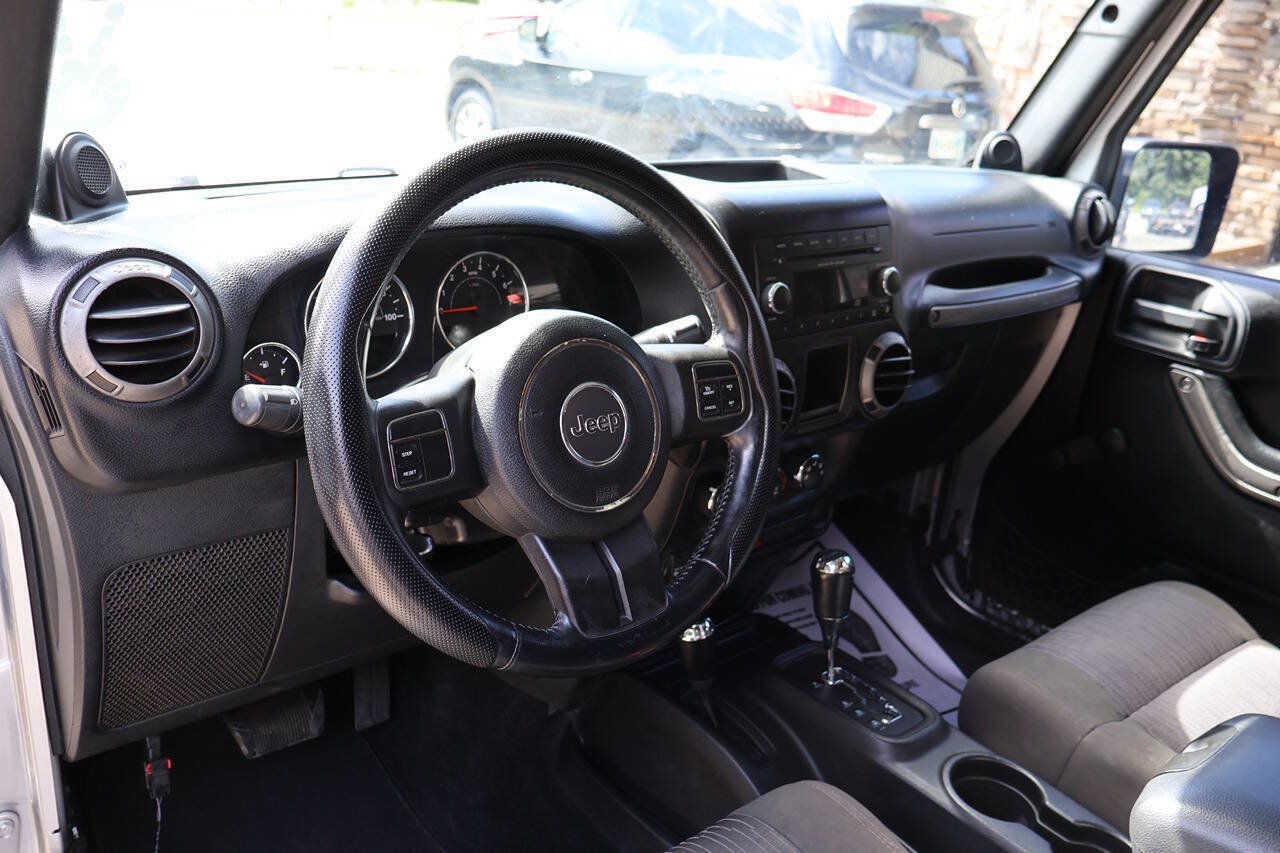 Used 2012 Jeep Wrangler Sport AWD/4WD image 17