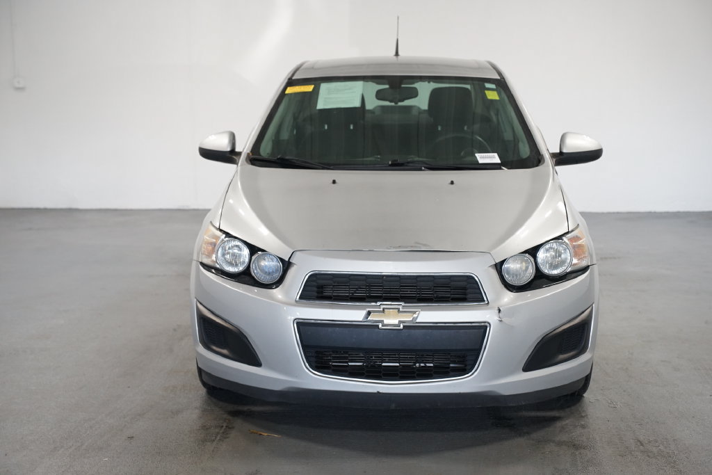 Used 2014 Chevrolet Sonic LT FWD image 2