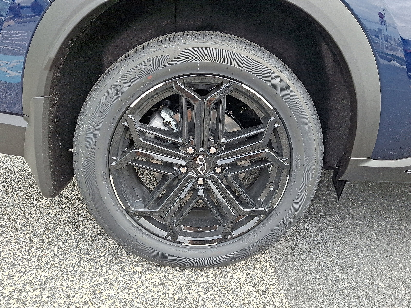 New 2026 INFINITI QX60 Sport w/ Dark Cargo Package image 5